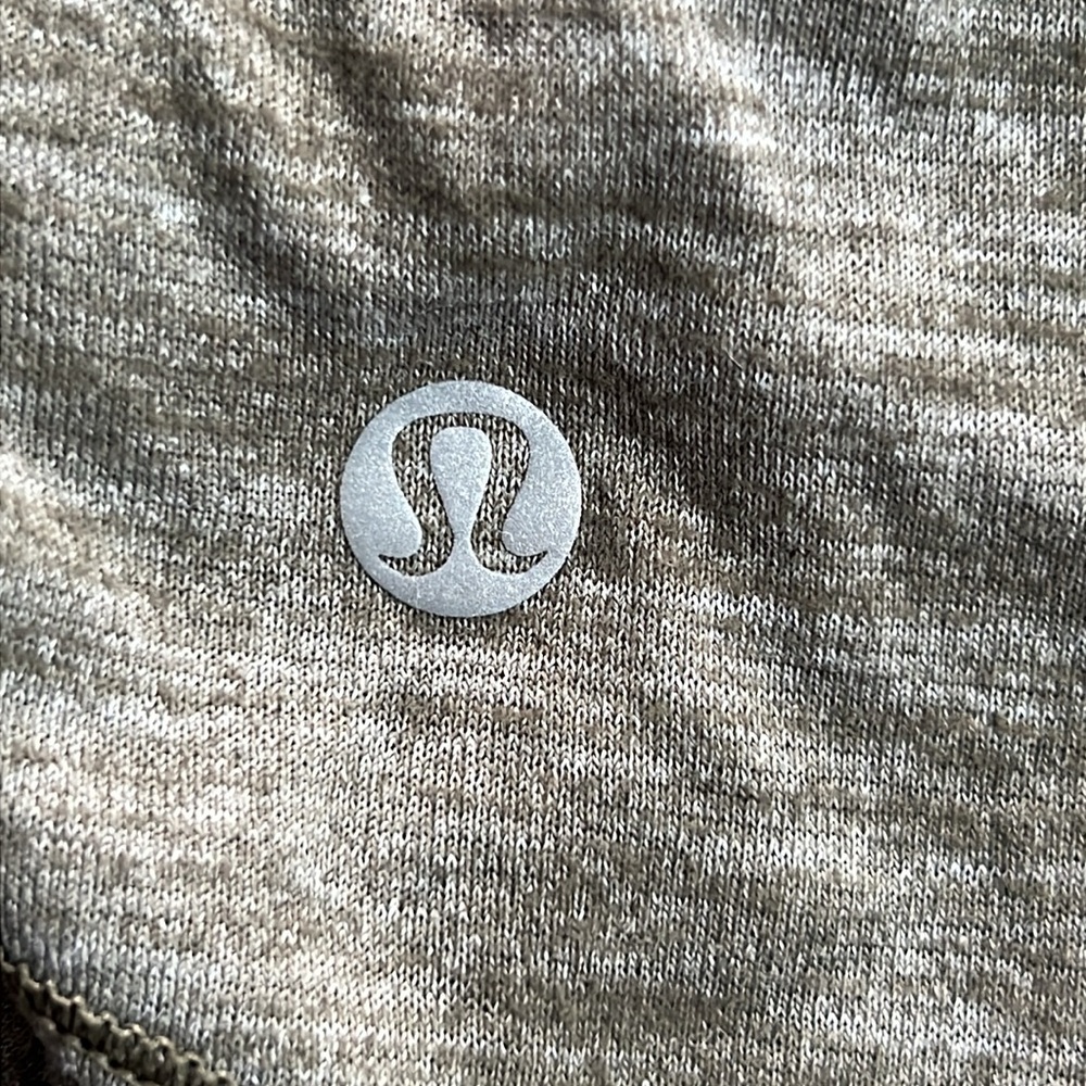Lululemon Beat The Heat Long Sleeve Athletic Yoga Top Green Tie Back - Picture 8 of 9